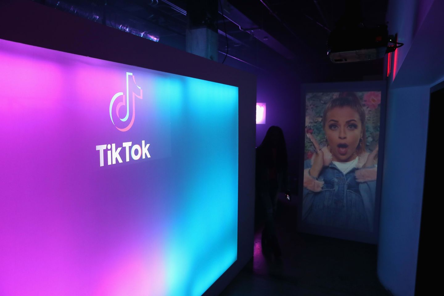 TikTok直播专线搭建全指南：高效稳定直播的关键